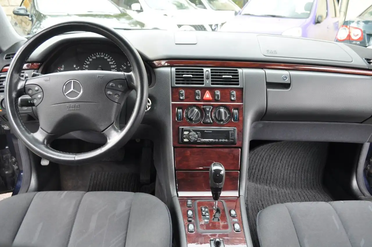 Mercedes-Benz E 240 T * Automatic - TÜV 11/2027 *, foto 9