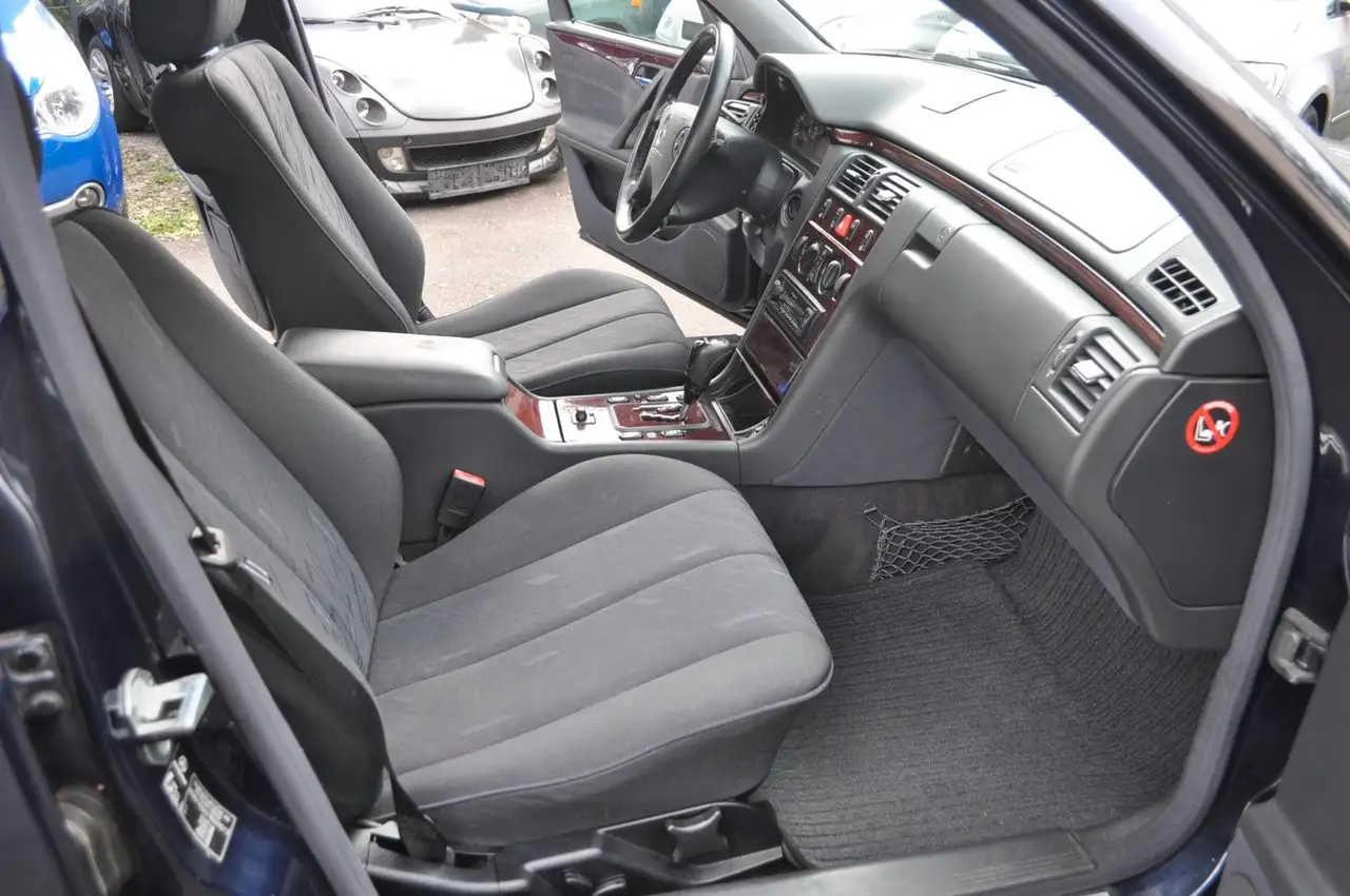 Mercedes-Benz E 240 T * Automatic - TÜV 11/2027 *, foto 11