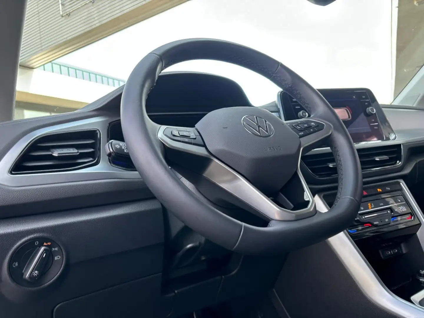 Volkswagen T-Roc 1.0 TSI 115PK STYLE EDITION AIRCO NAVI PDC STOELVW Gris - 2