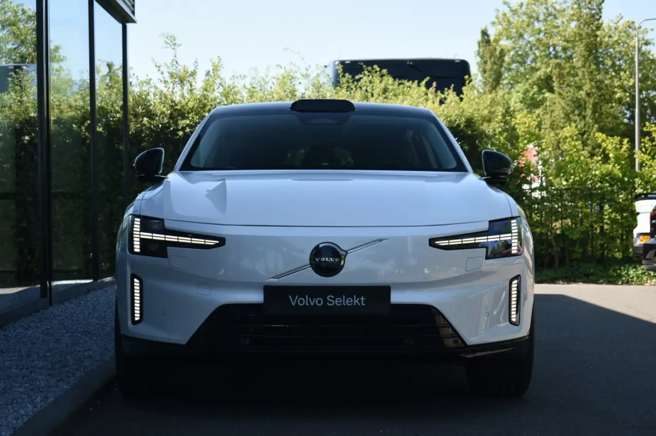 Volvo ES90 2026