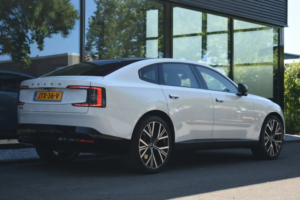 Volvo ES90 2026