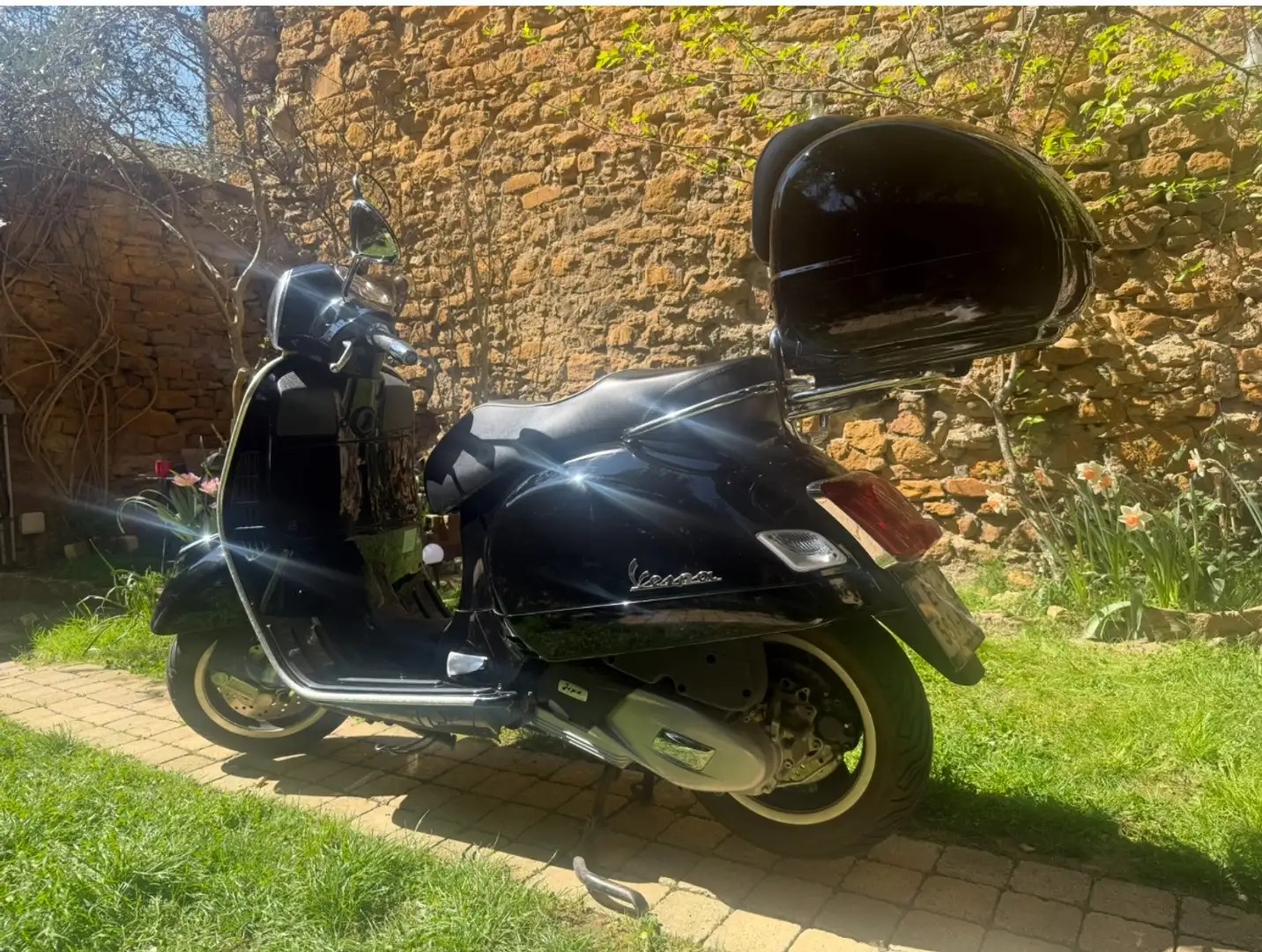 Vespa GTS Super 125 Superman Negru - 2