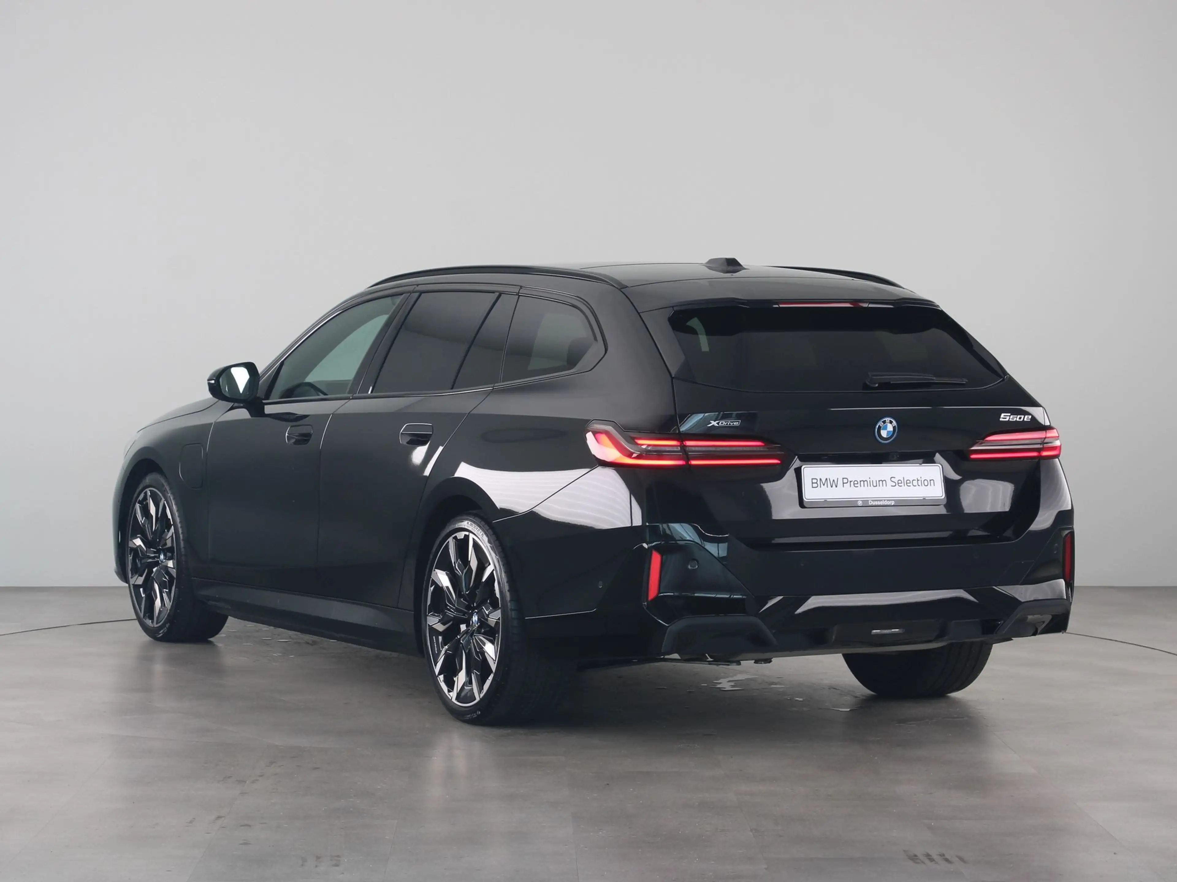 BMW 550 5 Serie 550e Touring xDrive — photo 12