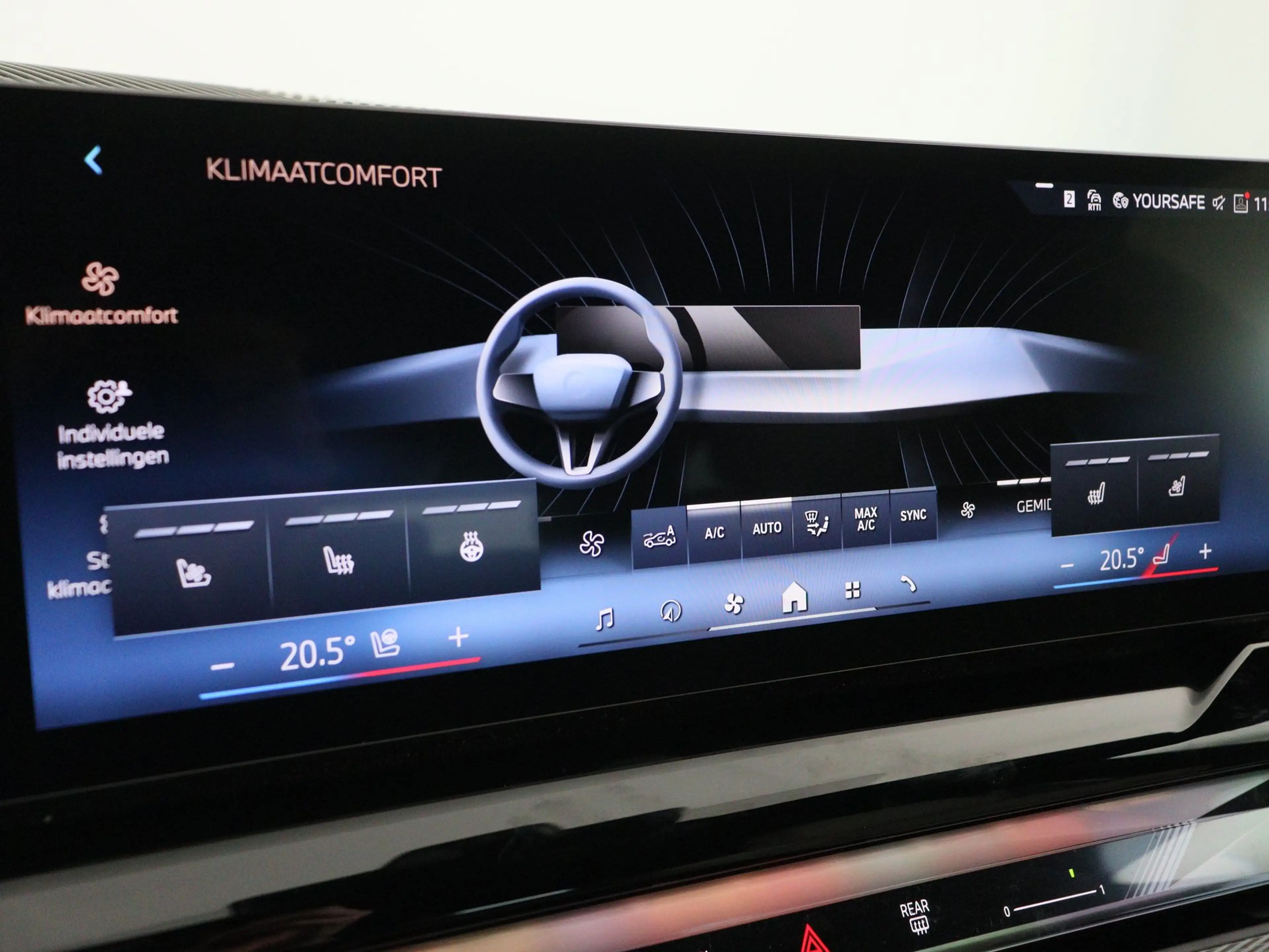BMW 550 5 Serie 550e Touring xDrive — photo 14