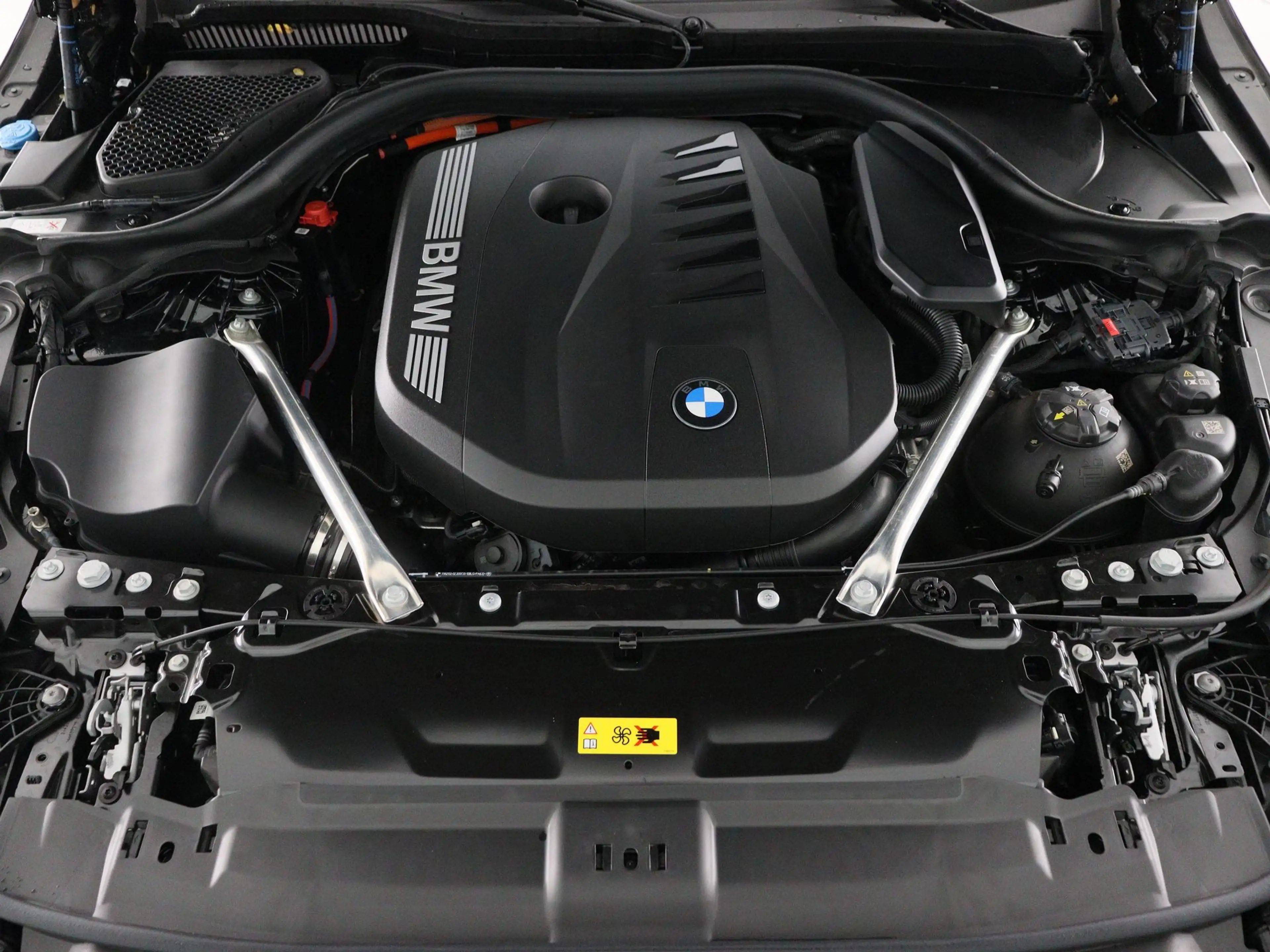 BMW 550 5 Serie 550e Touring xDrive — photo 4