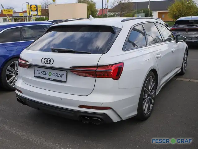 Audi S6 view 4