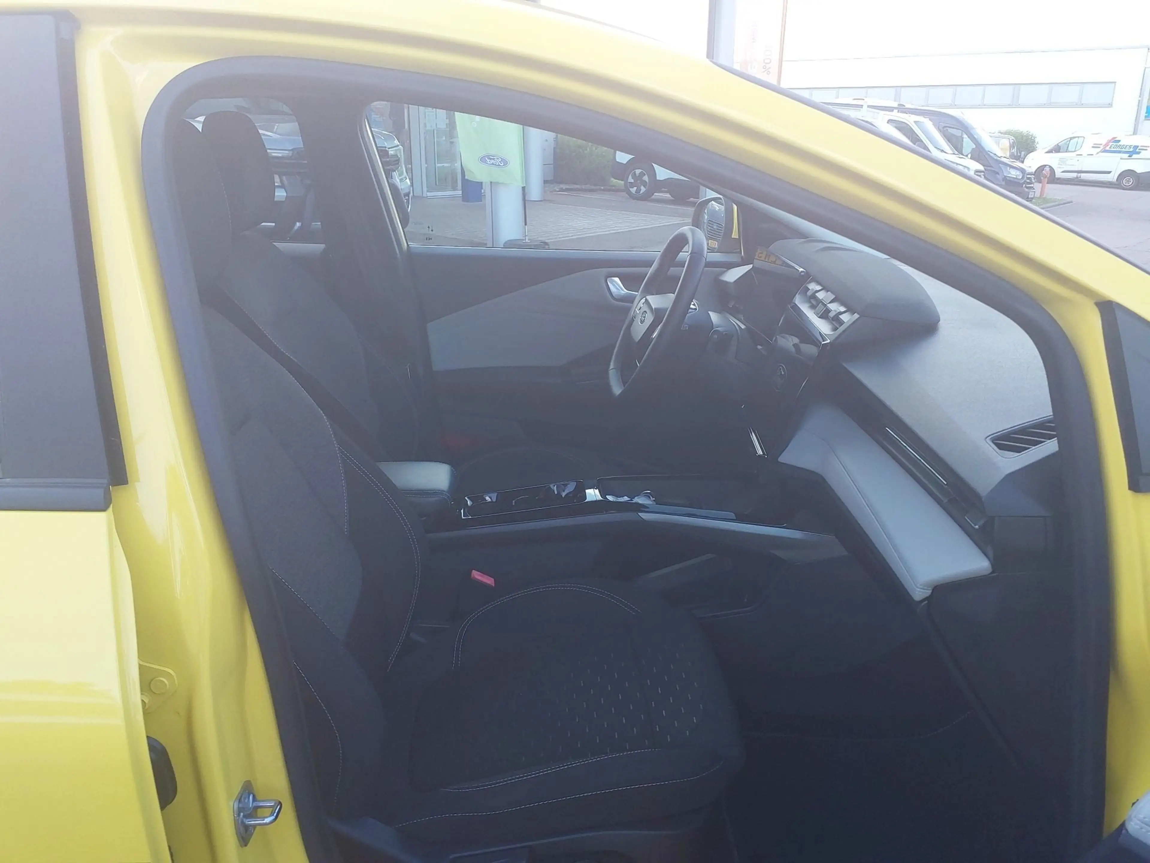 Ford Puma Gen-E Gen-E 43kWh Standard Range 168ch/123kW A1 — photo 14