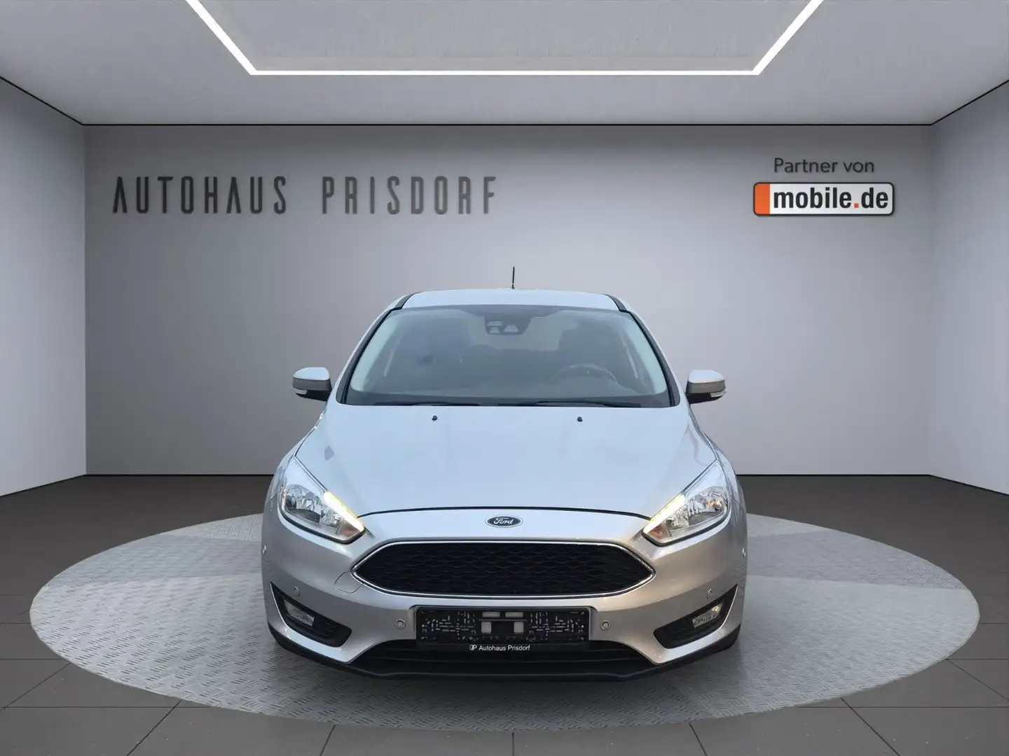 Ford Focus Lim. Business ACC/CarPlay/Automatik/Navi Silber - 2
