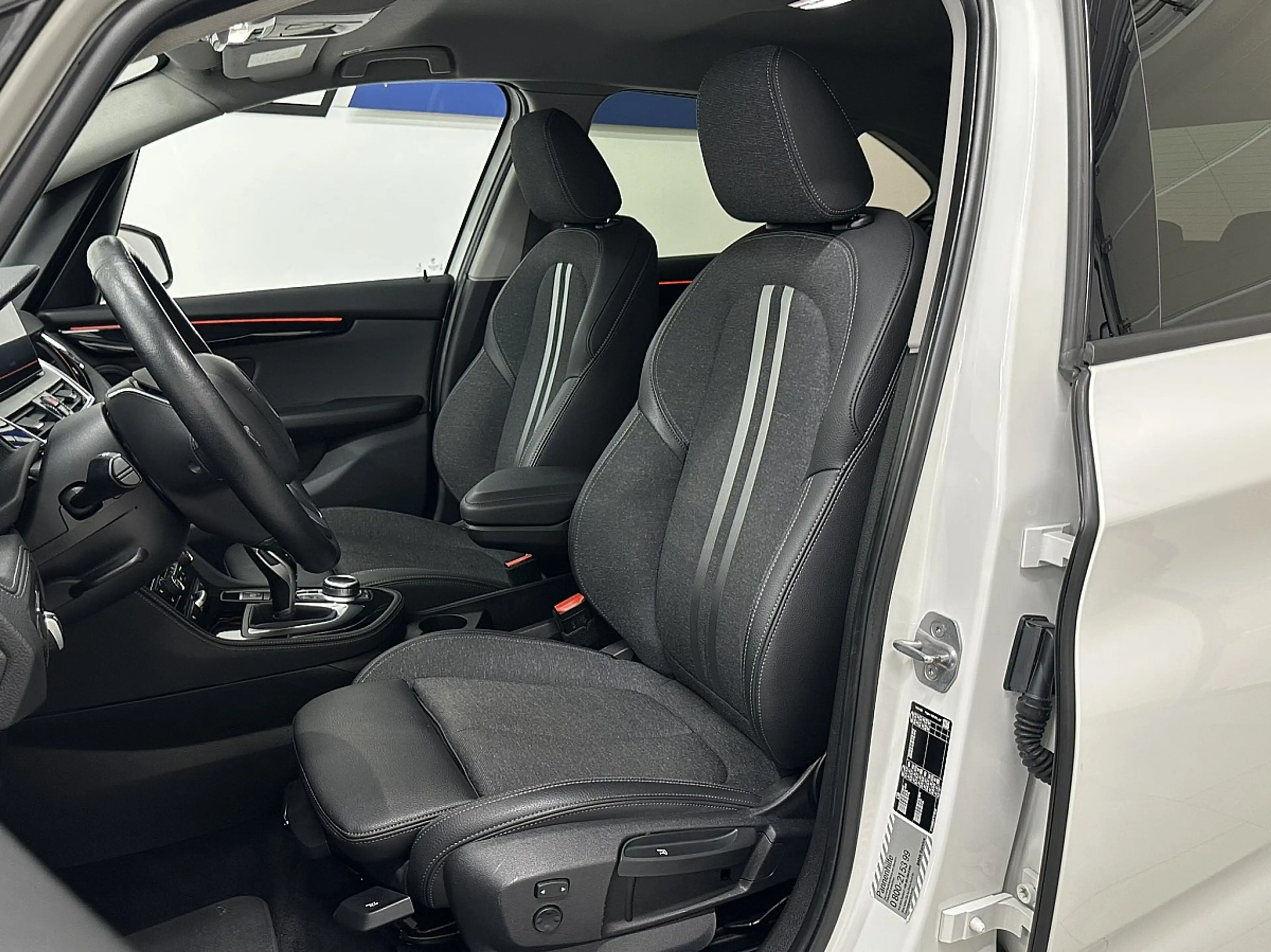 BMW 218 d Active Tourer Sport Line Aut.LCI/LED/ACC/Navi... — photo 11
