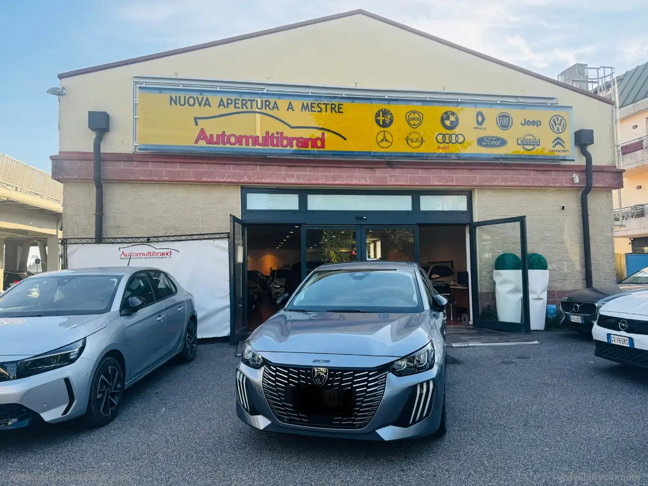 Peugeot 208