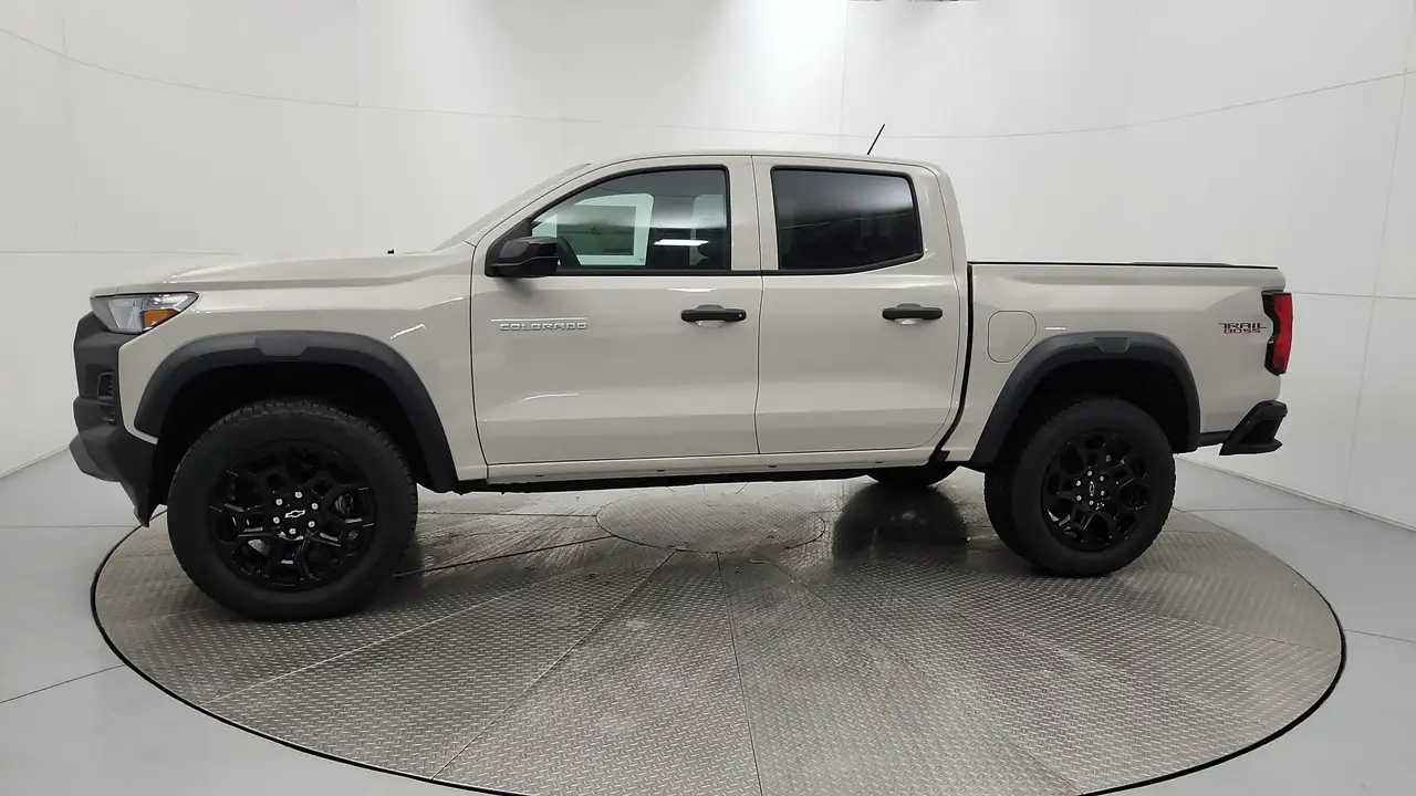 Chevrolet Colorado снимка Chevrolet Colorado