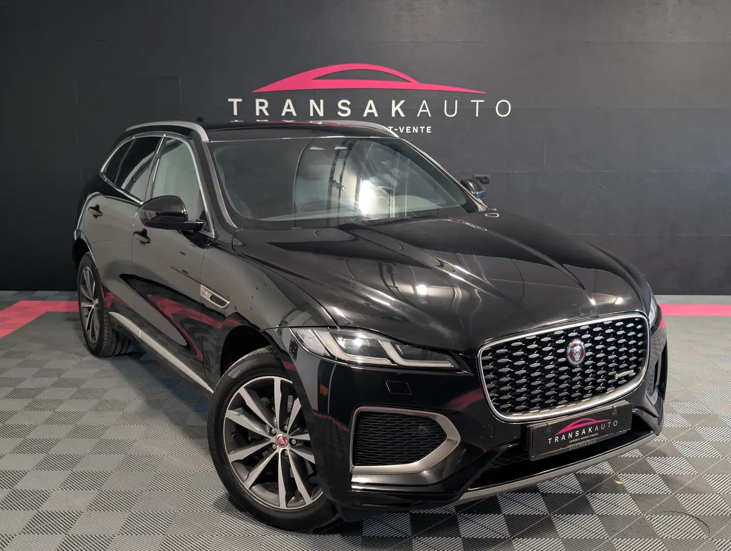 Jaguar F-Pace D200 R-Dynamic SE *CARPLAY-PANO-SIEG-CH* Noir - 1