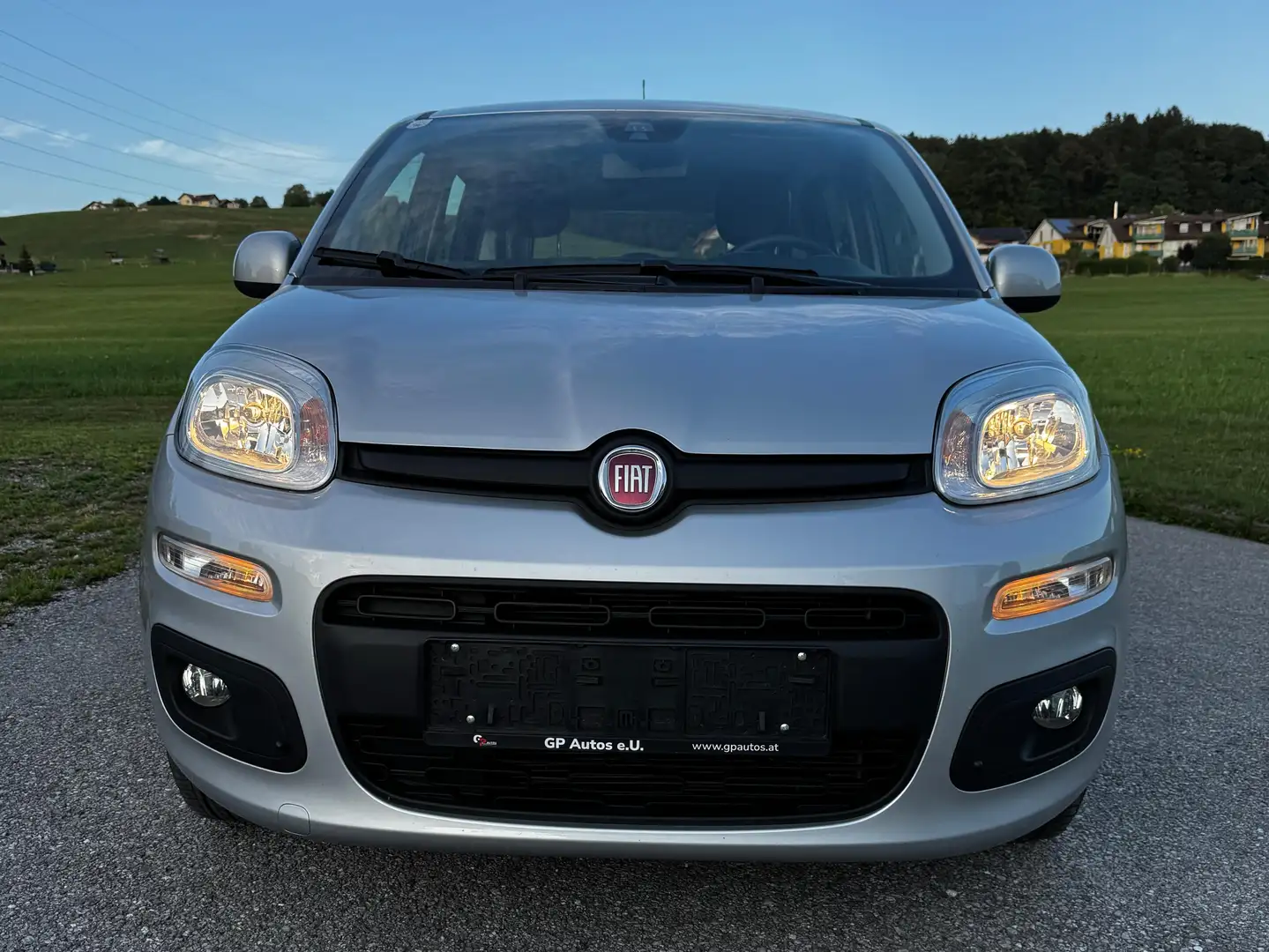 Fiat Panda 1,2 - Beste Ausstattungslinie, neuwertig. Silber - 2
