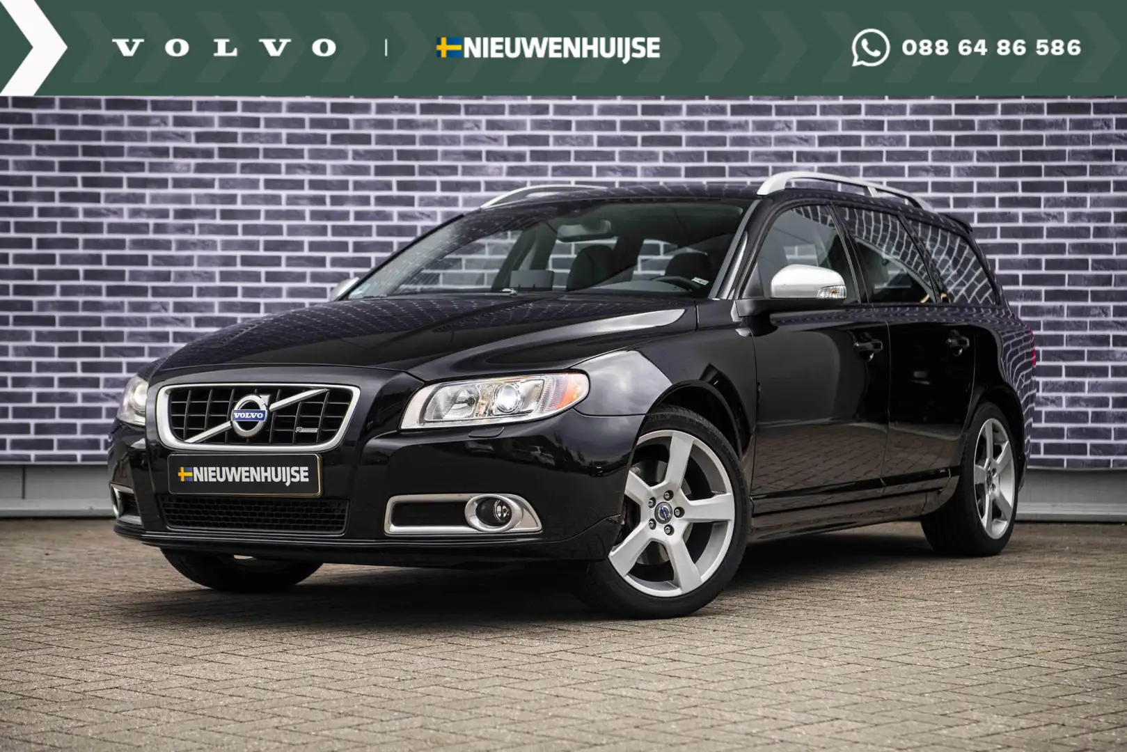 Volvo V70 2.0T R-Edition | Stoelverwarming | Xenon | Trekhaa Nero - 1