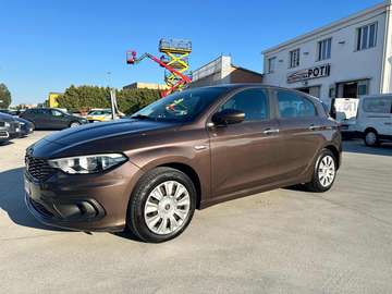 1.4 5 porte Lounge OK NEOPATENTATO