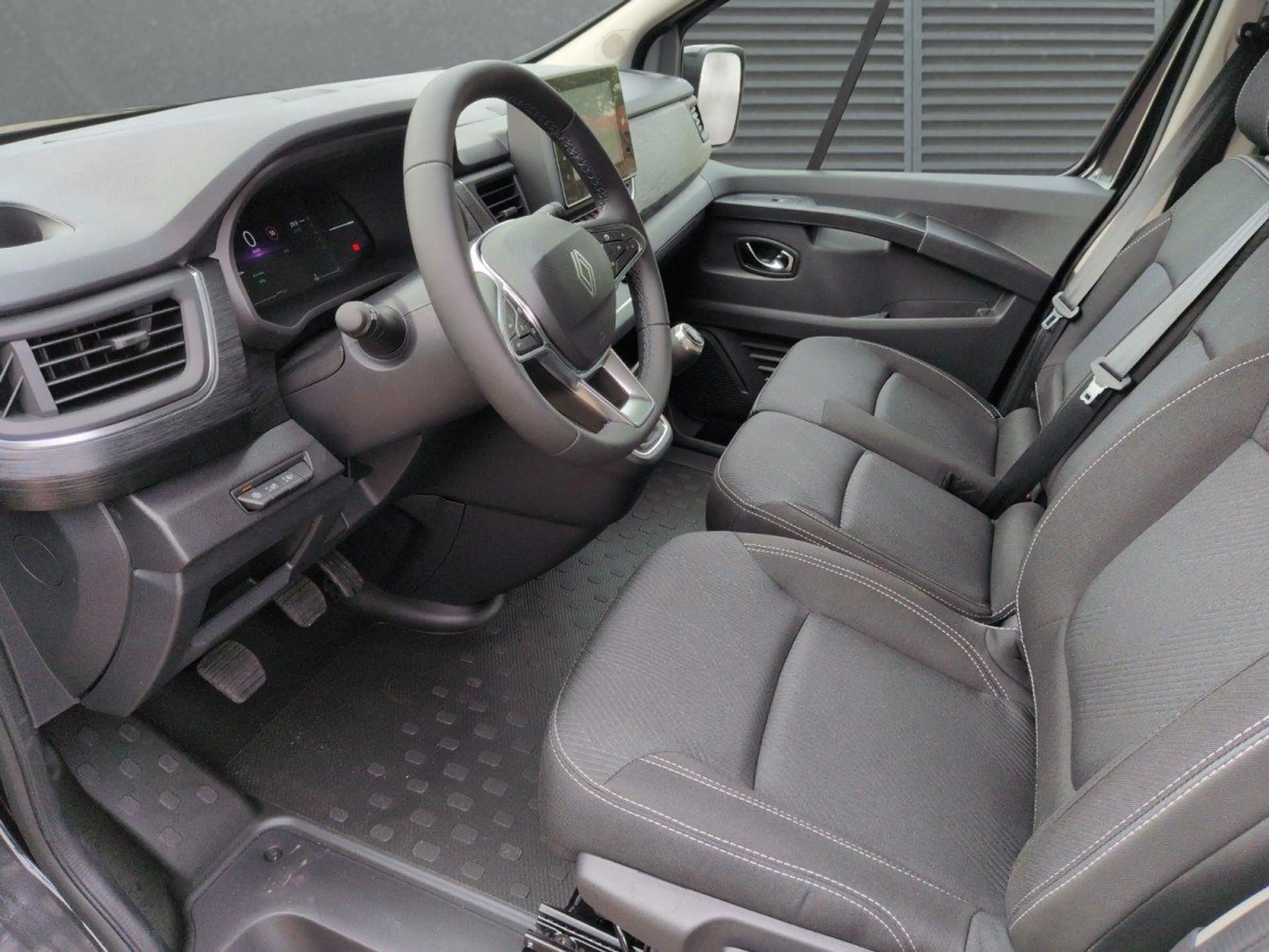 Renault Grand Espace L2H1 9-Sitzer PDC RFK Trafic dCi 150 110 kW (15... — photo 4