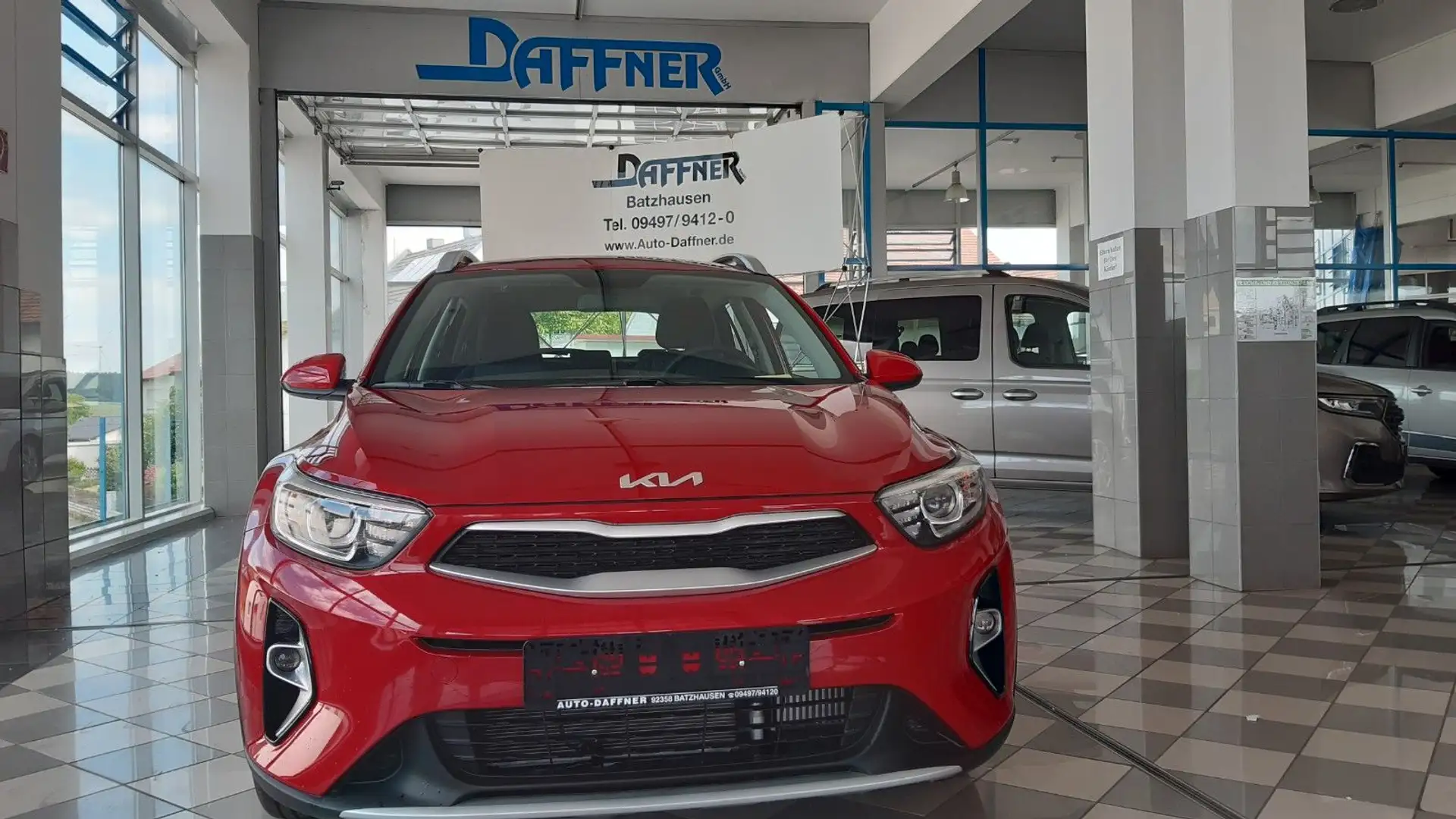 Kia Stonic 1.2 / SOFORT VERFÜGBAR Rot - 2