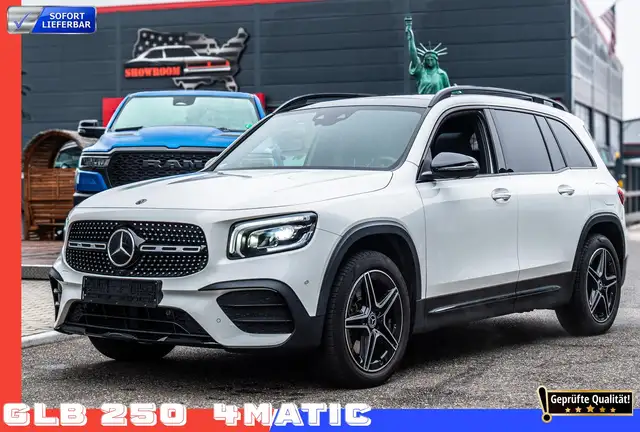 Mercedes-Benz GLB 250 2.0 AMG Line 4MAtic,ACC,360°,Pano