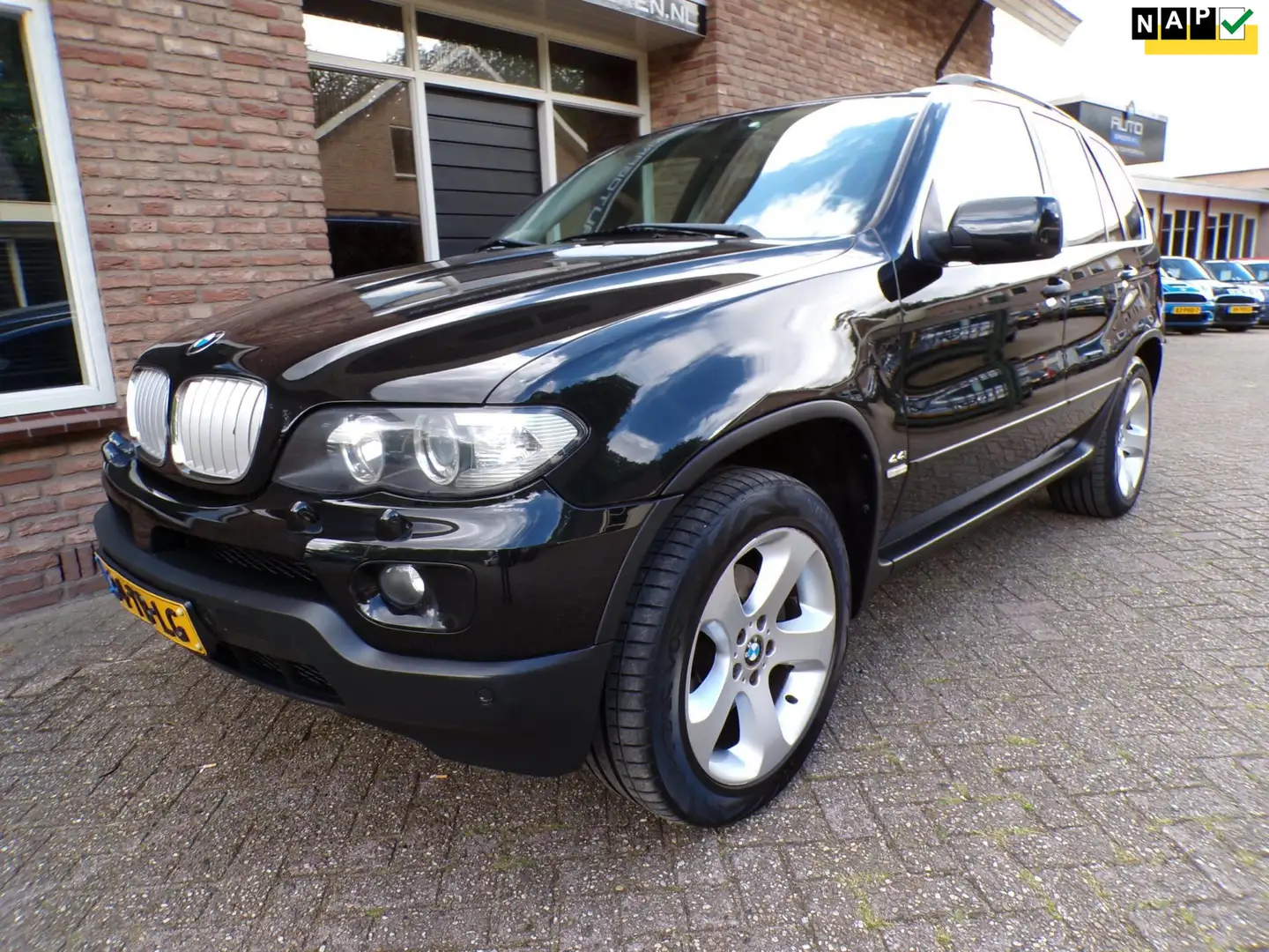 BMW X5 4.4i High Edition Automaat / leder / Panoramadak / Zwart - 1