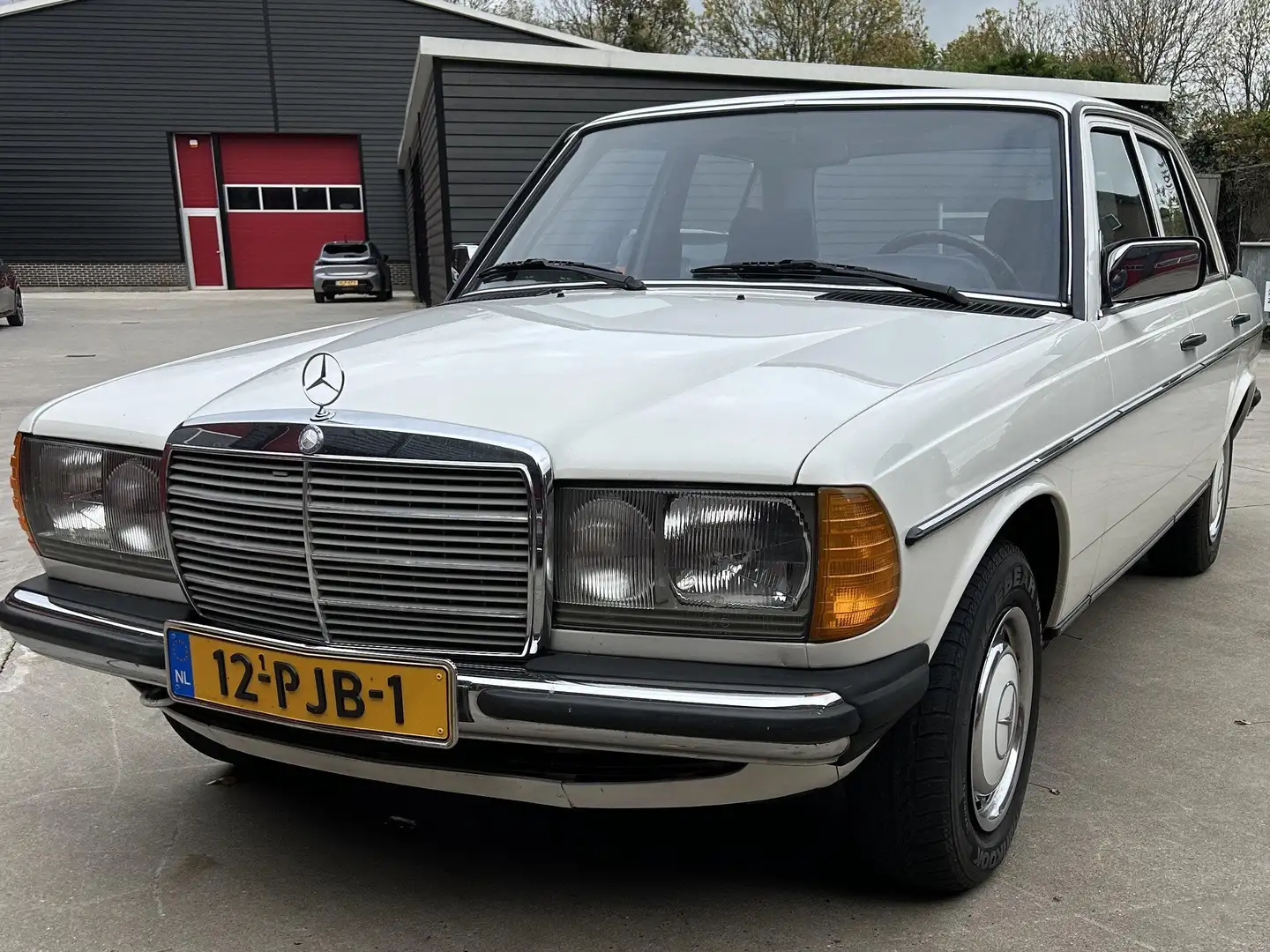 Mercedes-Benz 200 200 benzine automaat White - 1