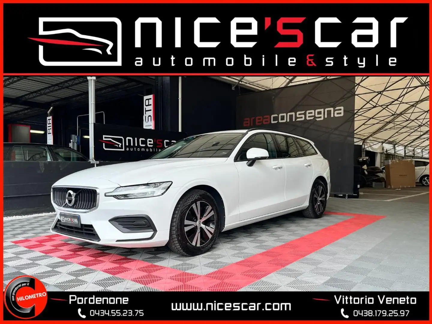 Volvo V60 D3 AWD Geartronic Business Bianco - 1