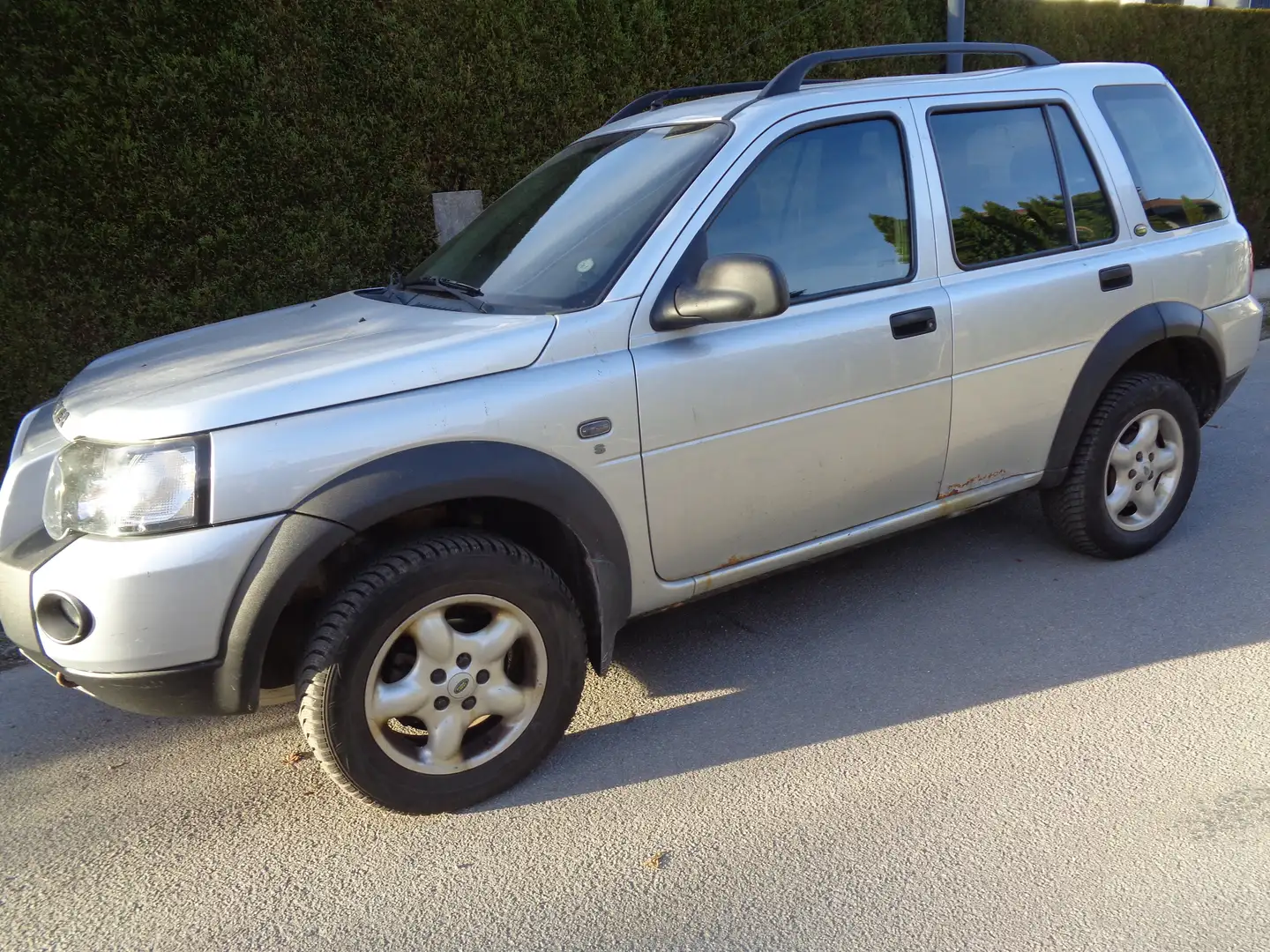 Land Rover Freelander Experience 5dr ALLRAD Silber - 2