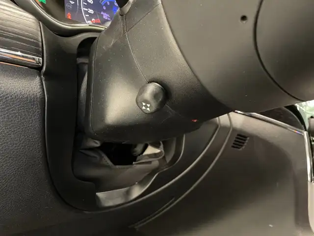Jeep Grand Cherokee view 11