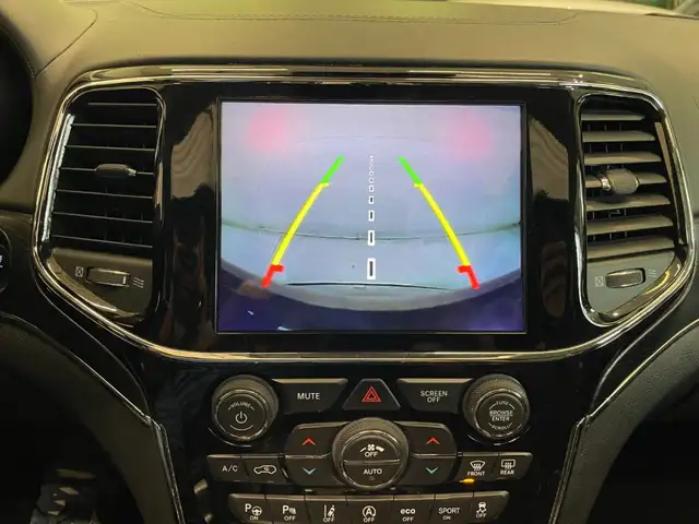 Jeep Grand Cherokee view 13