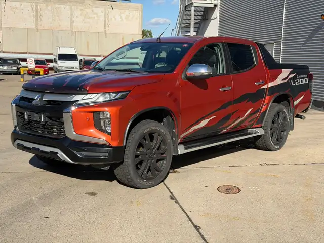Mitsubishi L200 Intro Edition Doppelkabine 4WD Spirit AT