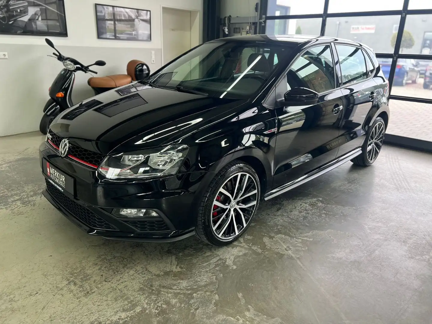 Volkswagen Polo V 1.8 TSI GTI+Klimaaut.+RCD+Bluetooth+17" Schwarz - 1