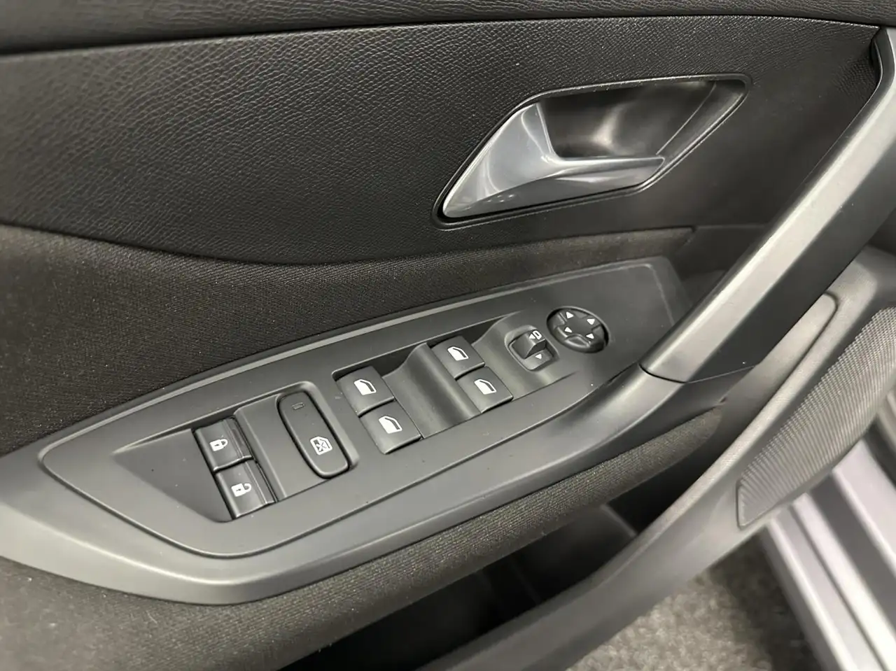 Peugeot 308 1.2 PureTech Active Pack Business CARPLAY NAVI CRU, миниатюра 16