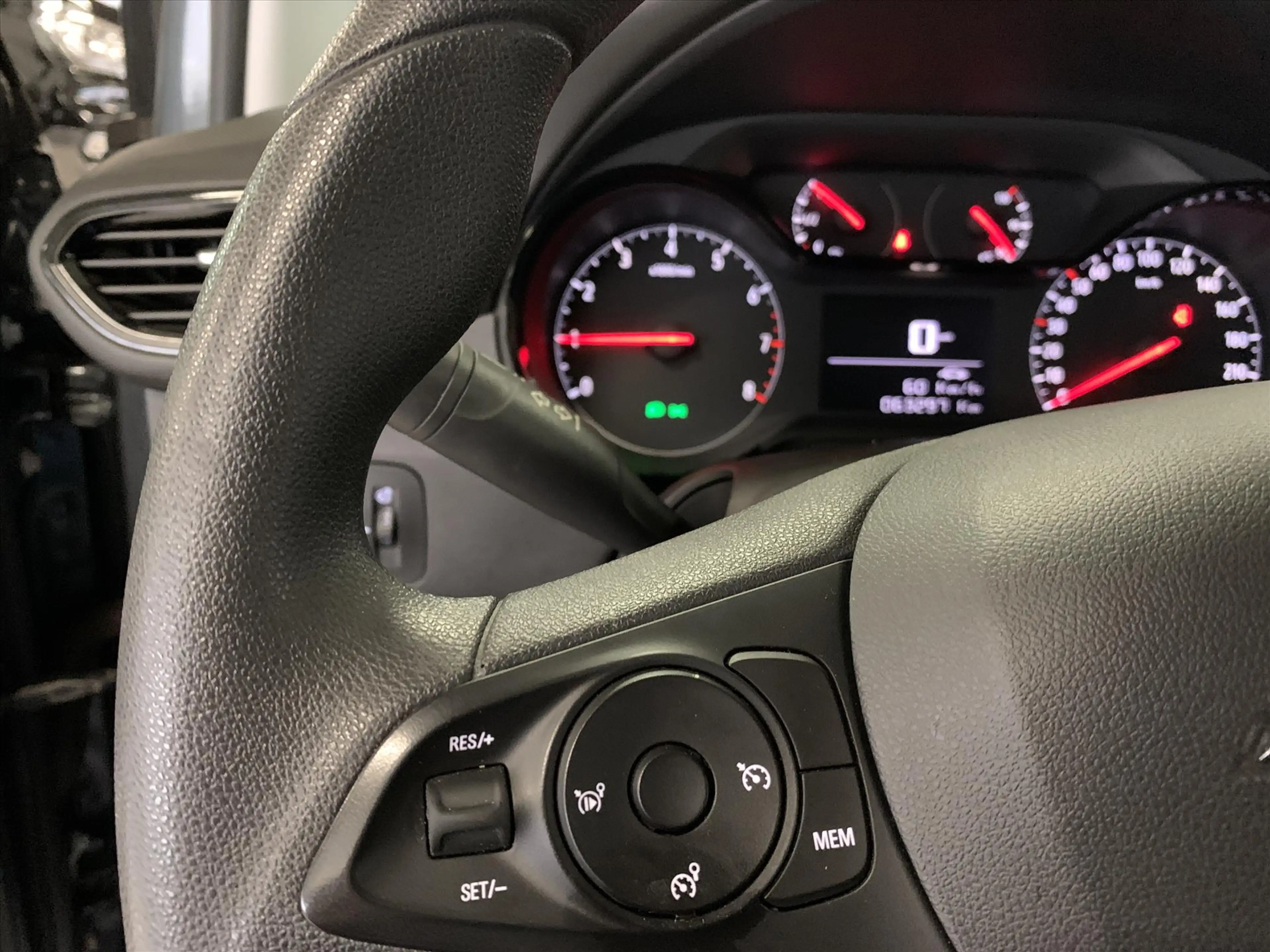 Opel Crossland X 1.2 Turbo 110pk Start/Stop Online Edition — photo 7