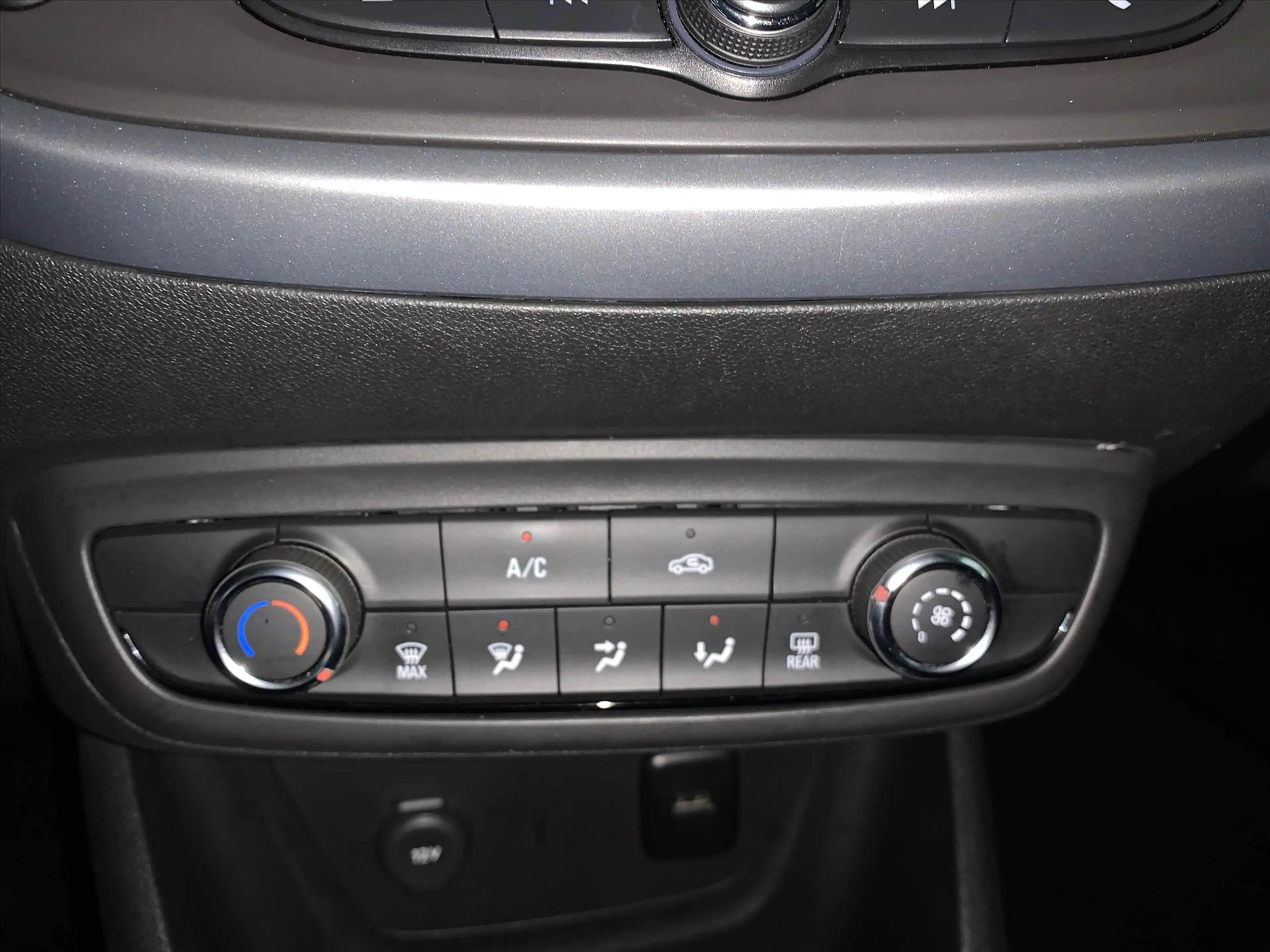 Opel Crossland X 1.2 Turbo 110pk Start/Stop Online Edition — photo 13