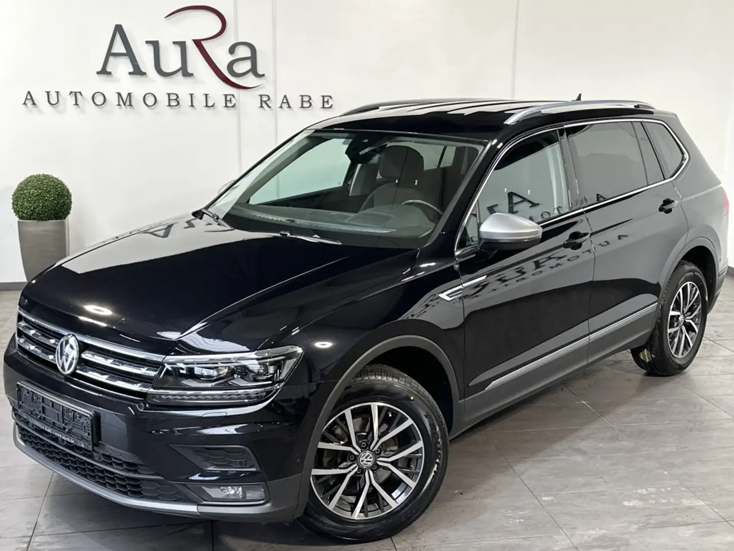 Volkswagen Tiguan Allspace 2.0 TDI DSG CL NAV+LED+ACC+360° Чорний - 1