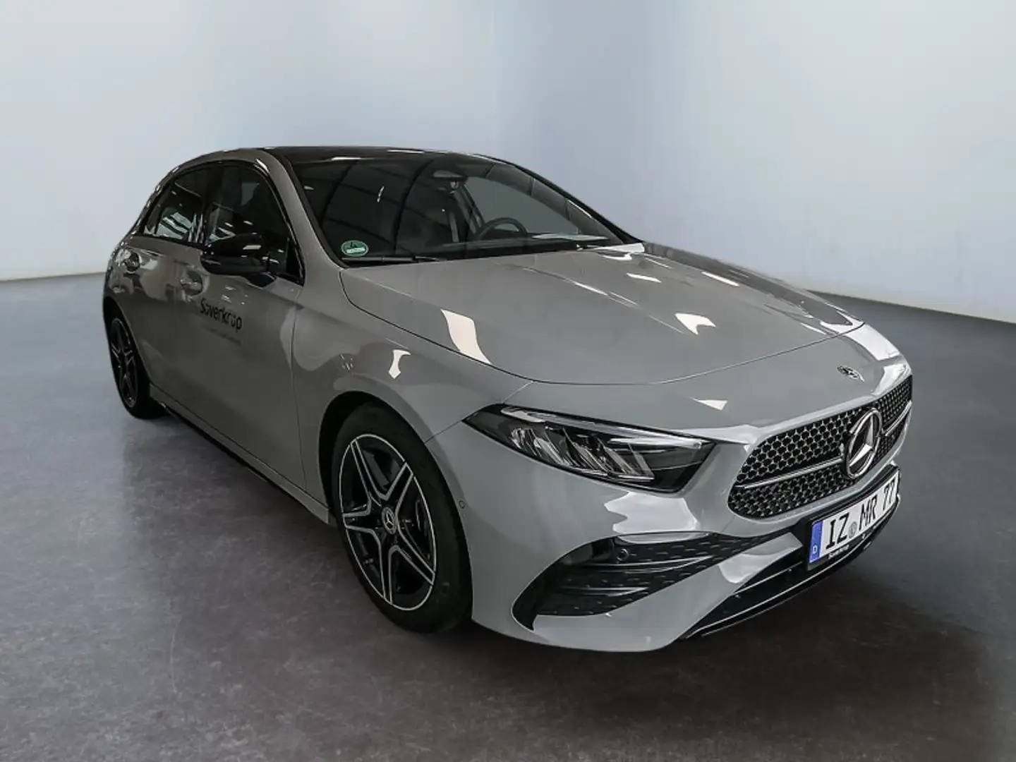 Mercedes-Benz A 250 4M AMG NIGHT SPUR PANO AHK KAMERA PDC SHZ Gris - 2
