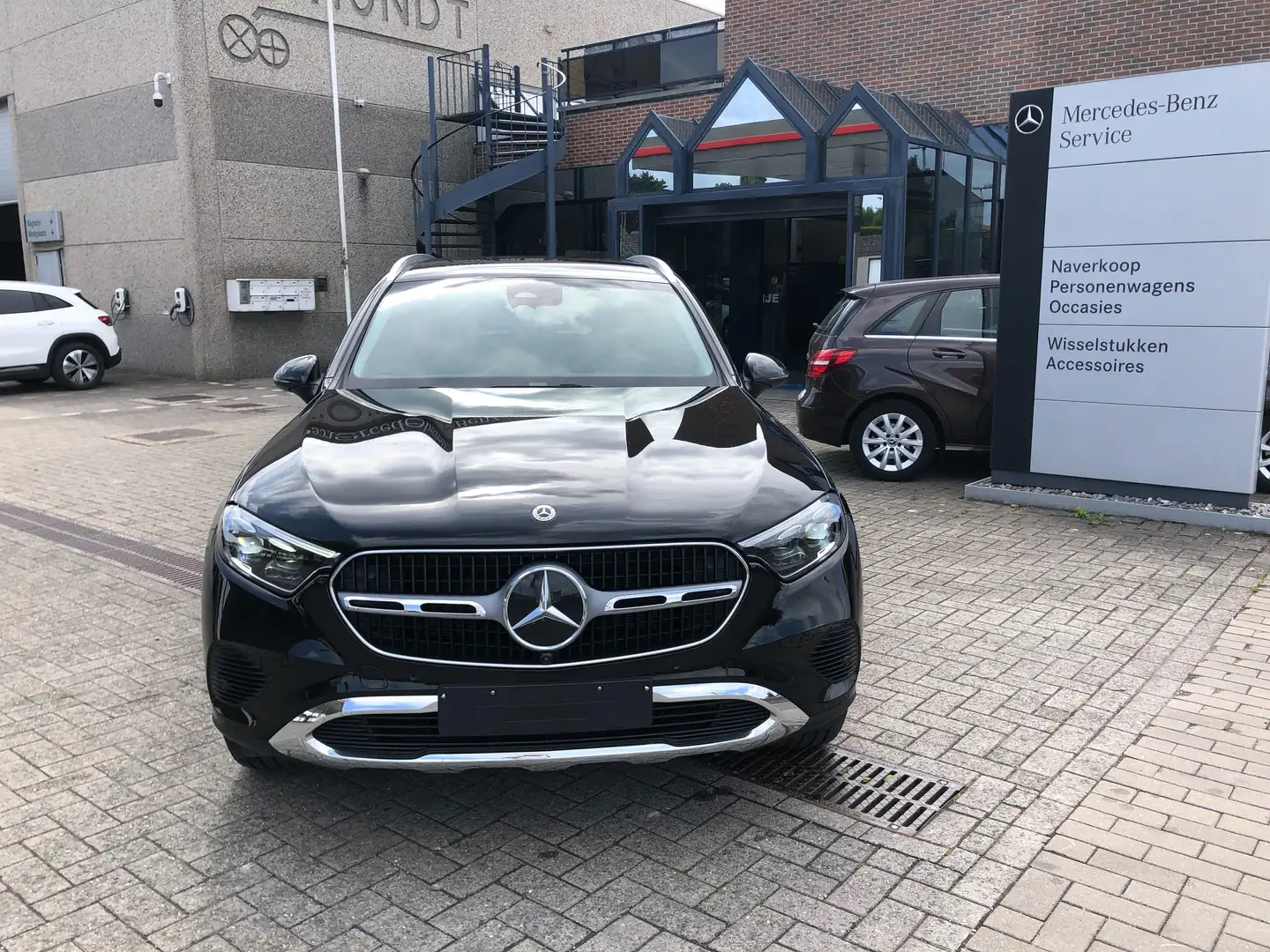 Mercedes-Benz GLC 200 Demowagen, 360° Cam,Trekhaak,Mem,Carplay,winter Noir - 2