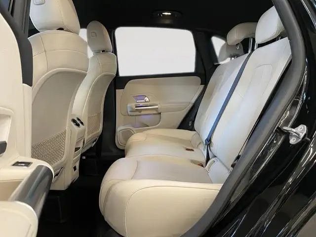 Mercedes-Benz B-Class view 8
