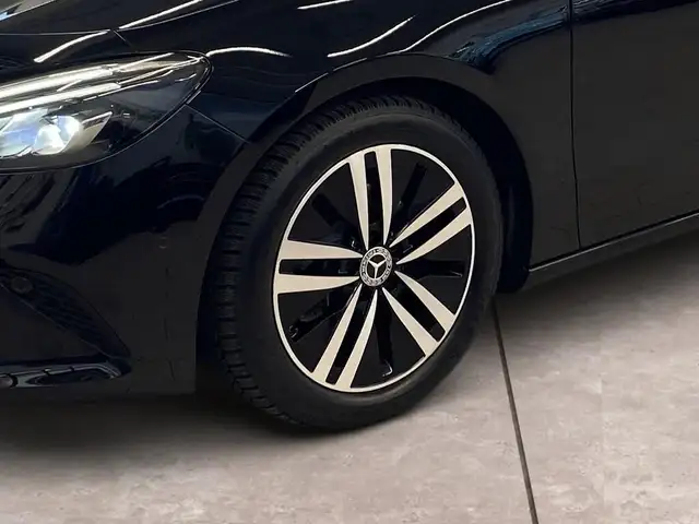 Mercedes-Benz B-Class view 15