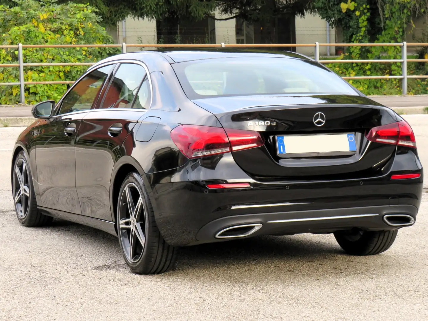 Mercedes-Benz A 180 A 180 d Nero - 2