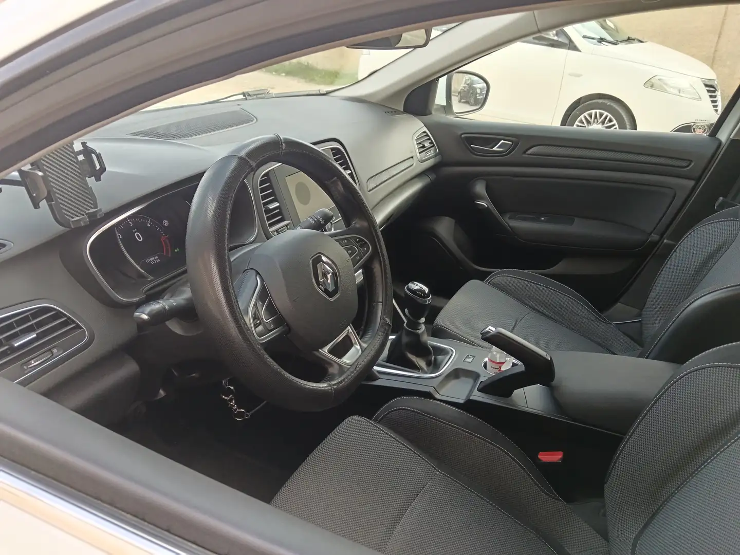 Renault Megane Sporter+1.5+blue+dci+Business+115cv Bianco - 1