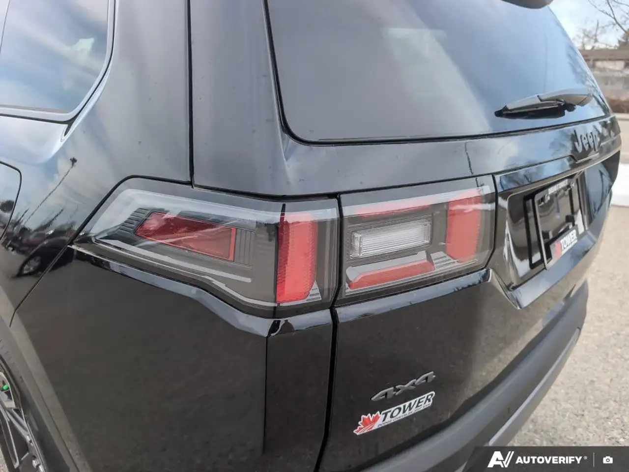 Jeep Cherokee снимка Jeep Cherokee