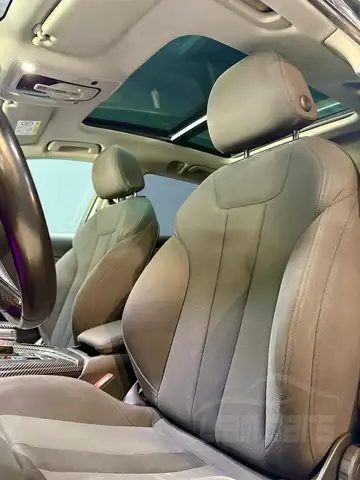 Audi A4 view 12