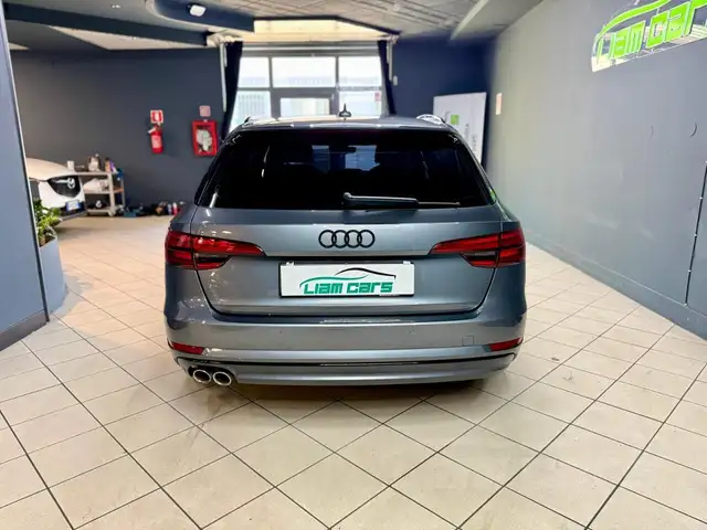 Audi A4 view 5