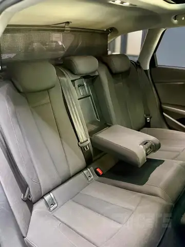 Audi A4 view 15