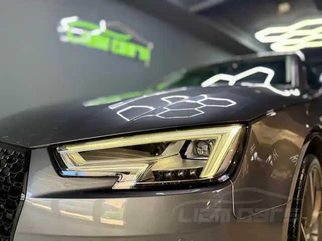 Audi A4 view 7