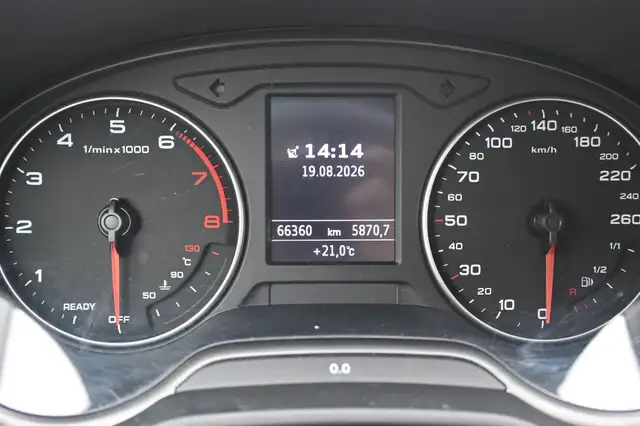 Audi Q2 view 16