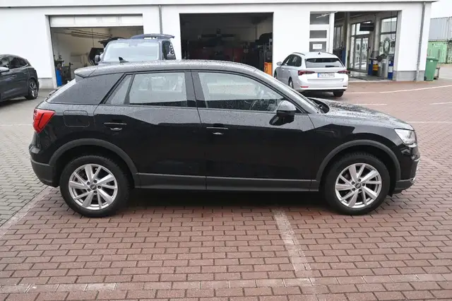 Audi Q2 view 5