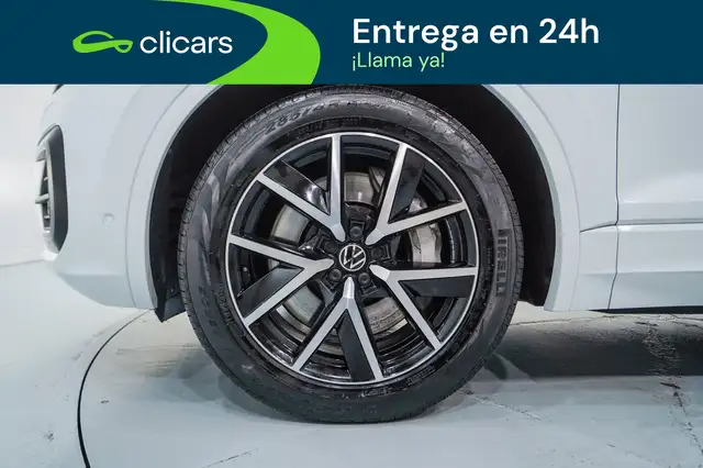 Volkswagen Touareg view 11