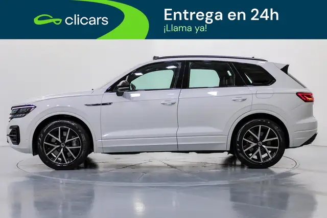 Volkswagen Touareg view 8
