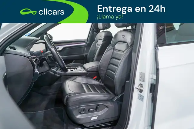 Volkswagen Touareg view 14